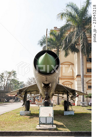 ベトナム　ベトナム戦争時に北ベトナム軍が使用した旧ソ連製のミグ21戦闘機 23045218