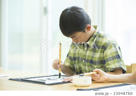 小学生 小学生 23048760