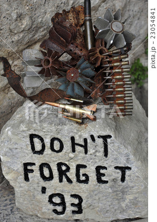 ボスニア内戦のモニュメント 23054841