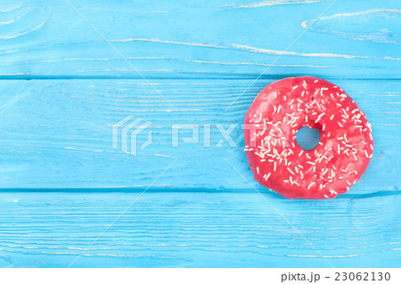 Pink donut 23062130