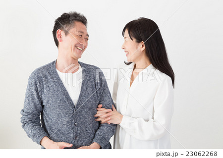 仲良し夫婦 23062268