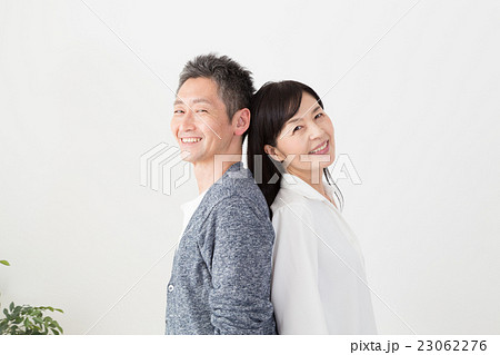 仲良し夫婦 仲良し夫婦 23062276