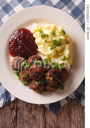 Swedish meatballs kottbullar with mashed potato Swedish meatballs kottbullar with mashed potato 23063581