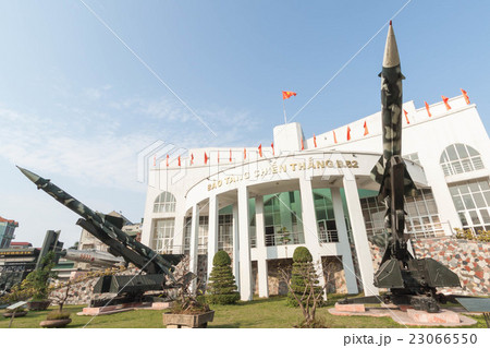ベトナム戦争時に北ベトナム軍が使用したS-75ミサイル(SA-2ガイドライン)地対空ミサイル ベトナム戦争時に北ベトナム軍が使用したS-75ミサイル(SA-2ガイドライン)地対空ミサイル 23066550