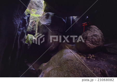 磐船神社 岩窟めぐり 23068082