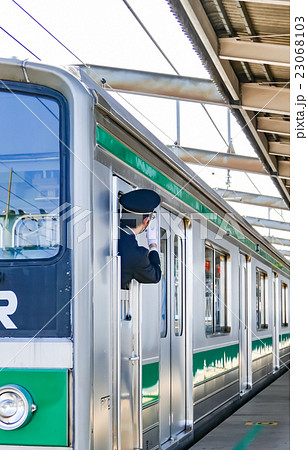 埼京線 205系 戸田公園駅 埼京線 205系 戸田公園駅 23068103