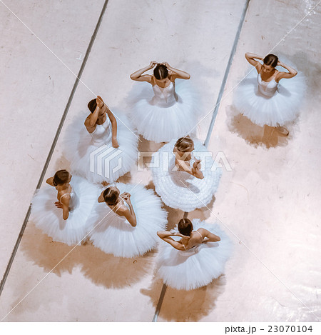 The seven ballerinas on floor The seven ballerinas on floor 23070104