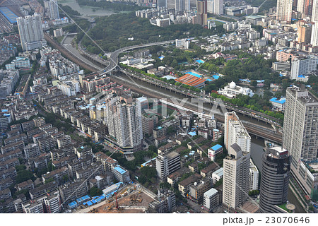 中国・深センの高層ビル群の風景 中国・深センの高層ビル群の風景 23070646