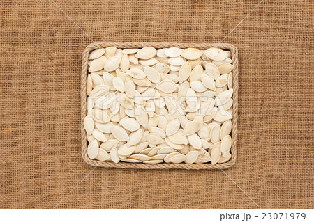 Frame made of rope with pearl pumpkin seed Frame made of rope with pearl pumpkin seed 23071979