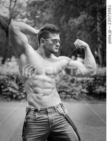 Male athlete sport Male athlete sport 23073061