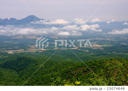 昆布岳から見る初夏のニセコ連峰 昆布岳から見る初夏のニセコ連峰 23074646