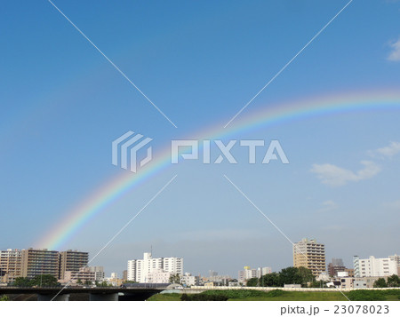 虹が架かる空 虹が架かる空 23078023