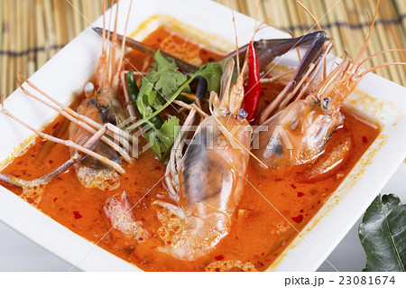 Tom yam kung Tom yam kung 23081674