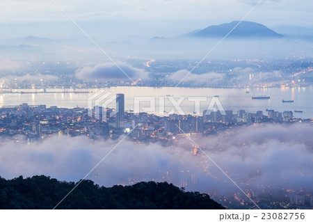 Sunrise above cloud from Penang Hill, George Town 23082756