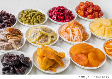 きれいなドライフルーツ Beautiful dried fruit きれいなドライフルーツ Beautiful dried fruit 23083845
