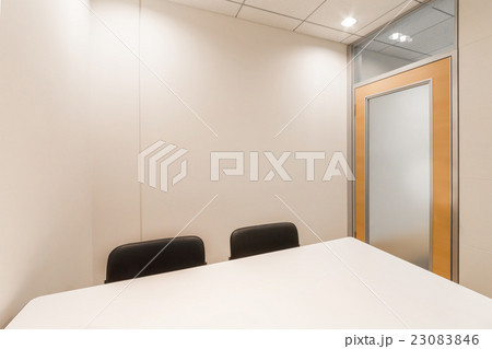 小さな会議室 desk and chair 小さな会議室 desk and chair 23083846