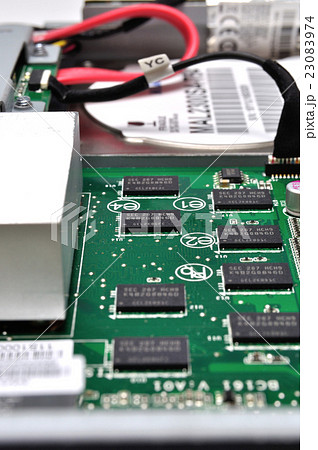 パソコンの内部 23083974