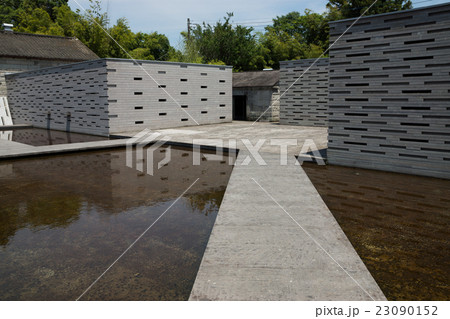 STONE PLAZA 23090152