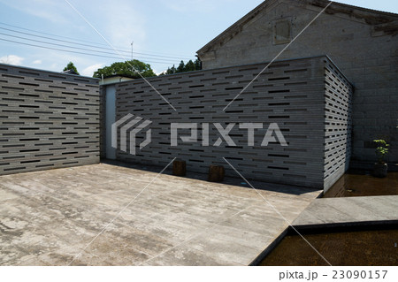 STONE PLAZA 23090157