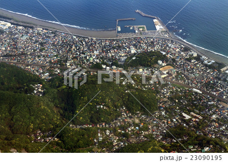 神奈川県の大磯町付近を空撮 23090195