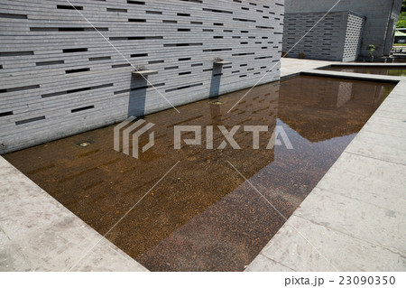STONE PLAZA 23090350