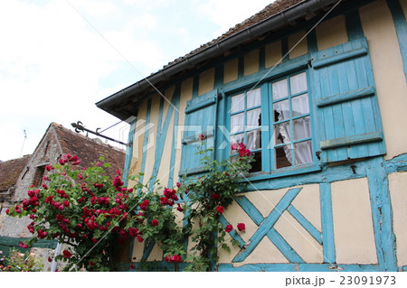 フランスの美しい村ジェルブロワ 23091973