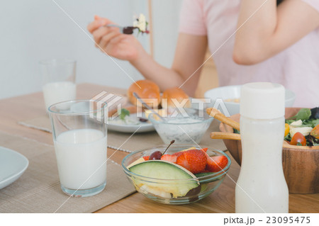 at breakfast at breakfast 23095475