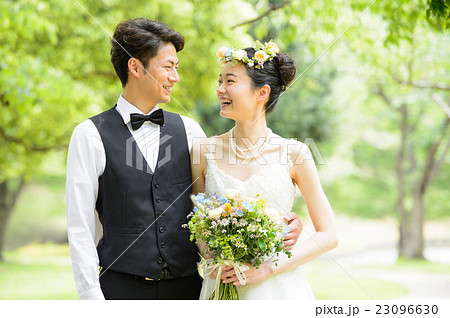 カジュアルウエディング 23096630