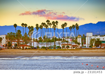 Santa Barbara from the pier 23101453