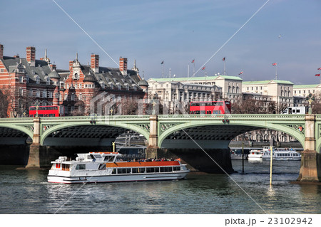 London with bridge in England, UK London with bridge in England, UK 23102942
