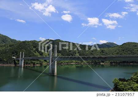 つり橋 つり橋 23107957