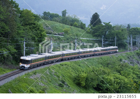 姨捨山を登るワイドビューしなの 姨捨山を登るワイドビューしなの 23115655