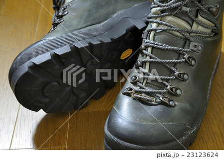 登山靴 23123624