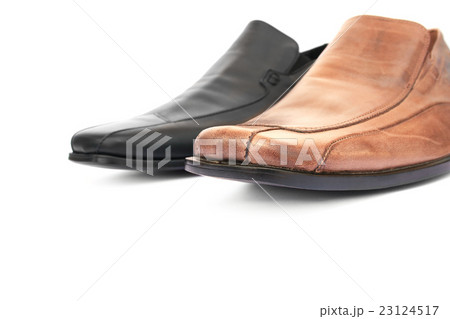 Brown and black shoes 23124517
