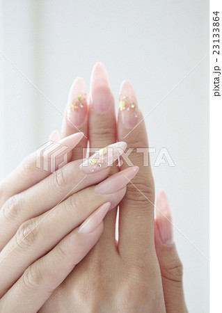 コーラルピンクネイル貝ガラパーツ付き コーラルピンクネイル貝ガラパーツ付き 23133864