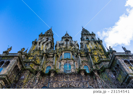 スペイン　サンティアゴ・デ・コンポステーラの大聖堂の外観 23154541