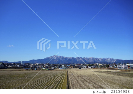 住宅地と丹沢山塊 住宅地と丹沢山塊 23154938