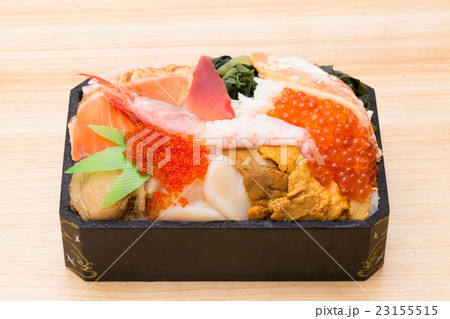 海鮮丼 23155515