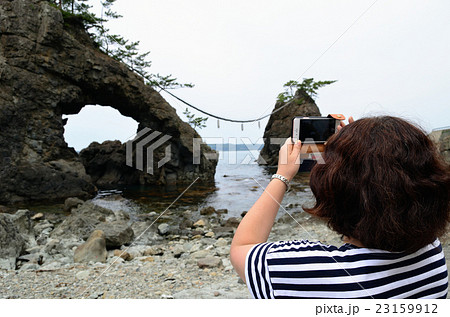 能登半島 機具岩(はたごいわ) 23159912