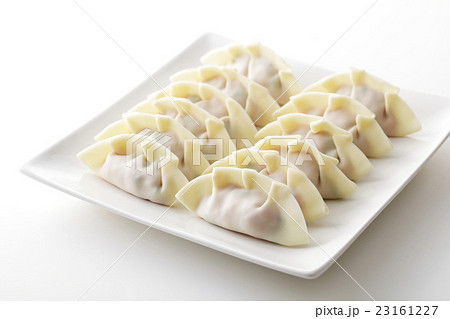 下ごしらえをした餃子 下ごしらえをした餃子 23161227