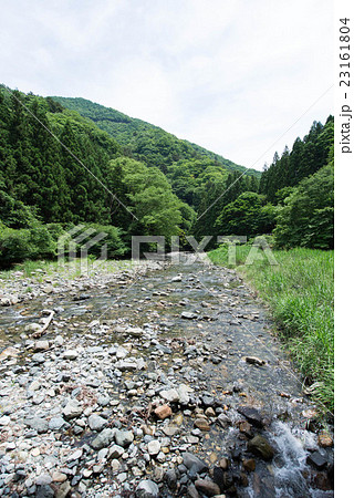 上流の河原 上流の河原 23161804
