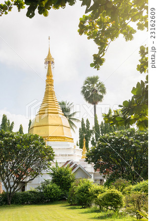 Golden Stupa 23162609