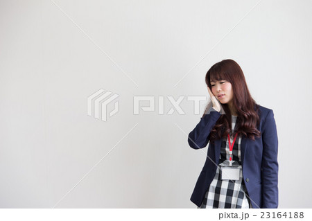 OLポートレート・白バック OLポートレート・白バック 23164188