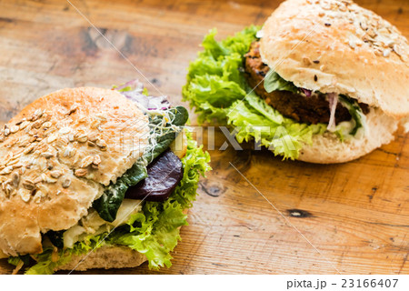 vegan burger 23166407