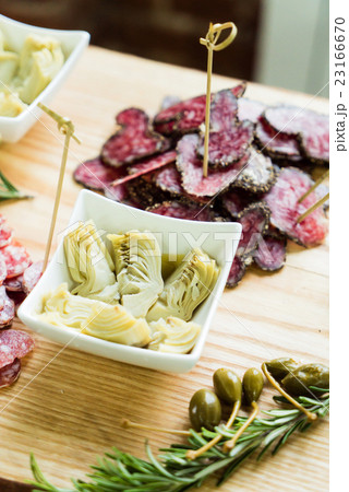 catering table 23166670