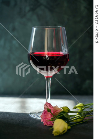 red wine 23166671