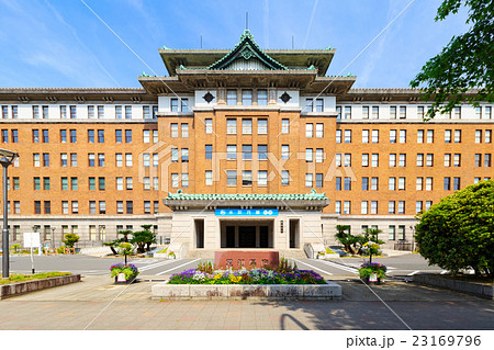 愛知県庁 本庁舎 -名古屋城大天守風屋根を乗せた帝冠様式の重要文化財- 23169796