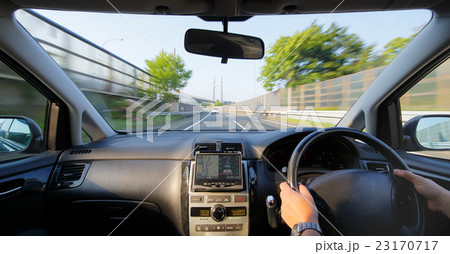 高速道路の車窓の写真素材