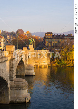 Turin (Torino), detail of brigde on Po River 23176163