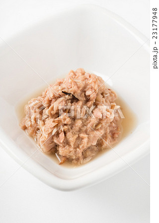 chopped tuna fish chopped tuna fish 23177948